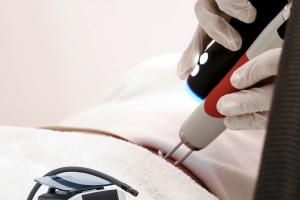 Ứng dụng thổi lạnh giảm đau trong thẩm mỹ với Cryo 7 từ Đức